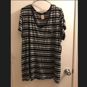 Faded Glory size 3X (22W-24W) lightweight T-Shirt